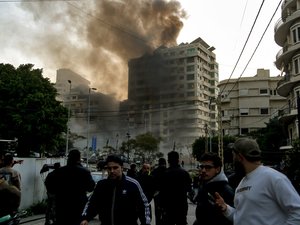 Guerre en Iran : le régime dissuade la population de se rebeller en les menaçant d'une "réponse encore plus cinglante que celle du 8 janvier"