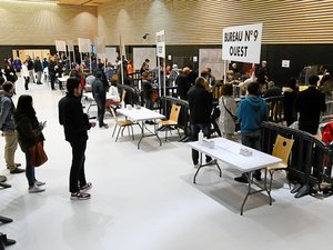 DIRECT. Municipales 2026 : les bureaux de vote sont ouverts depuis 8 h ce 15 mars, près de 905 000 candidats se présentent, suivez le premier tour avec nous