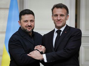 Il s'agit du "sujet le plus important" avec Emmanuel Macron : Zelensky annonce que l'Ukraine va recevoir de France un nouveau système de défense aérienne