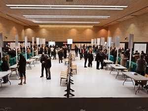 Municipales 2026 : Timothée Chalamet, Thomas Ramos, Kuzco... Les votes insolites retrouvés dans les urnes au premier tour