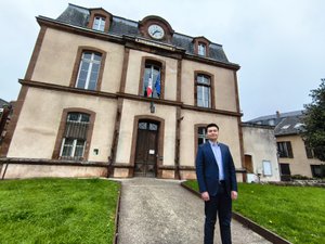 Municipales 2026 : "Si mon mandat peut donner envie aux jeunes de s'engager, ça sera une fierté", à 25 ans, Léon Thébault-Maviel est le plus jeune maire de l'Aveyron