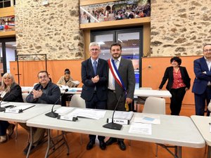 Municipales 2026 : à Villefranche-de-Rouergue, Jean-Sébastien Orcibal, réélu dès le 1er tour, a été installé, il s'entoure de neuf adjoints