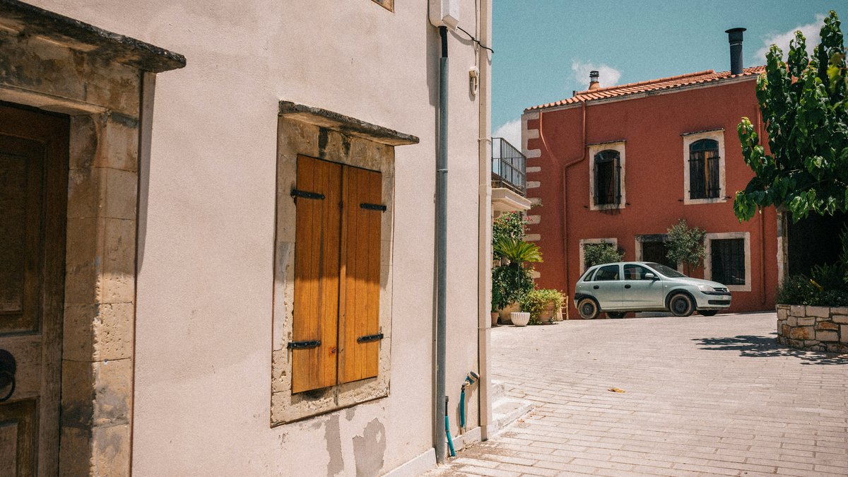 Paris Alésia: Rue prisée, ateliers d'artistes et prix élevés - célébrités news from Centre Presse Aveyron