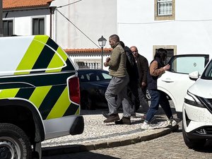 Disparus de l'Aveyron : "Assassin, assassin", l'arrivée mouvementée de Cédric Prizzon devant le tribunal au Portugal