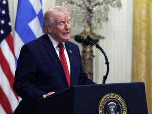 Guerre au Moyen-Orient : pourquoi Donald Trump a-t-il décidé de reporter de dix jours son ultimatum à l'Iran ?