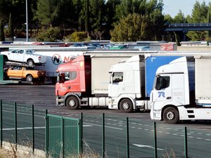 La flambée des prix à la pompe aiguise l'appétit des voleurs qui siphonnent les réservoirs d'essence, les vols de carburant en forte hausse