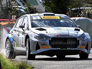 Automobile : Arthur Pelamourgues l'emporte pour sa première au pilotage sur le rallye de Marcillac