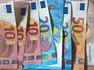 Allocations familiales, impôt sur le revenu, prime d'activité, permis de conduire... tout ce qui change à partir du 1er avril 2026