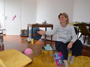 "Pour apprendre à se relaxer, renforcer ses capacités, s'accepter avec ses forces et ses faiblesses" : sophrologue, Daphné Wright est comme un poisson dans l'eau !