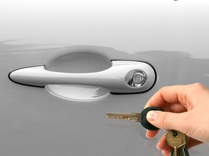 Leasing automobile : "Créer un droit à la résiliation sans frais en cas d'accident de la vie", UFC-Que Choisir dénonce des contrats "piégeux" pour les consommateurs