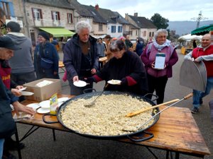 Quand le lundi de Pâques était synonyme de "fête de la pascade" dans cette commune de l'Aveyron