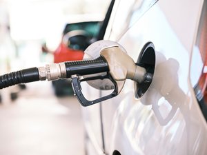 Prix des carburants : TotalEnergies maintient son plafond à 1,99 euro le litre mais rehausse le gazole à 2,25