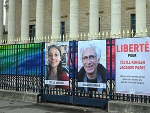 Après 1 277 jours de détention en Iran et 5 mois passés à l'ambassade de France à Téhéran, Cécile Kohler et Jacques Paris de retour en France