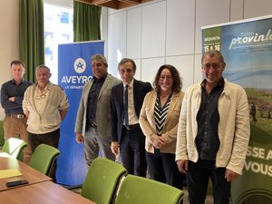 "Cette question est tellement importante" : la filière ovine cherche à séduire les jeunes agriculteurs, les nouvelles générations, au coeur du grand salon aveyronnais Provinlait