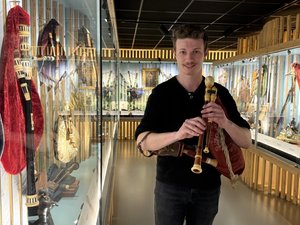 VIDÉO. "Toutes sont différentes, par la forme comme par le son" : à Vines, le musée des cornemuses résonne dans le monde entier