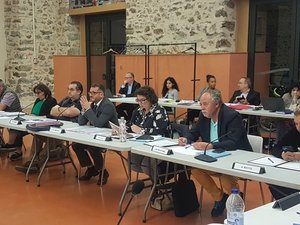 Pour "mettre fin à des rumeurs qui circulent", le conseil épluche les comptes du maire à Villefranche-de-Rouergue