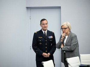 "1,9 million de soldats et 7 000 chars en 2030" : une "guerre ouverte" avec la Russie "préoccupation première" du chef d'état-major français des Armées