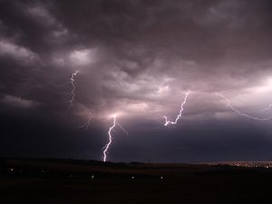 Retour des orages : 17 départements placés en vigilance jeudi soir, avant un week-end pluvieux généralisé