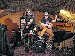 Les pros du Air guitar vont s'affronter à Rodez pour se qualifier à la finale du championnat de France