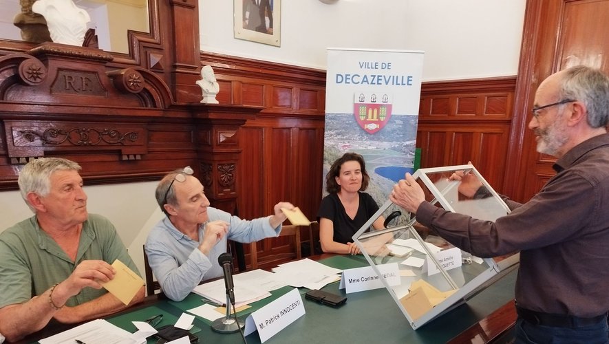 Patrick Innocenti Municipales 2026 : le conseil municipal de Decazeville met en place ses ...