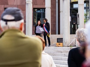 "Quand on nous enlève une classe, on nous enlève la République" : un demi-poste sauvé à l'école de Saint-Laurent-d'Olt, parents et élus restent vigilants