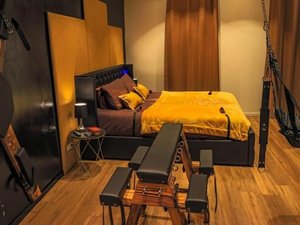 Un "donjon" avait été aménagé dans la maison pour des jeux sadomasochistes : en Occitanie, un sexagénaire décède en pleine séance