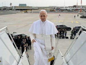 "Je `ne pense pas que le message de l'Évangile doive être détourné comme certains le font" : le pape Léon XIV sourd aux critiques de Trump