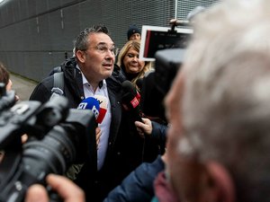 Drame de Crans-Montana : "On attend juste des réponses aux questions posées", le président de la commune entendu pour la première fois