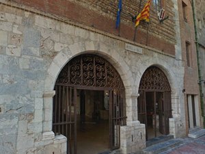 "J'ai eu un trou noir en voiture" : après une soirée à l'absinthe et avec 1,5 g dans le sang, une élue RN agresse une policière lors du contrôle