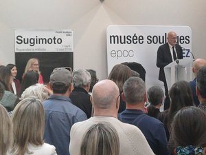 Inauguration de l'exposition Sugimoto au musée Soulages : le maire Stéphane Mazars annonce l'ambition de "recréer un service culture"