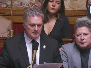 "Tout le monde n'a pas une station de métro en bas" : le député de l'Aveyron Laurent Alexandre interpelle le gouvernement sur la hausse du prix des carburants