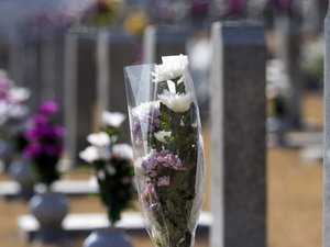 "J'aime les images de femmes mortes" : il vole 356 photos dans les cimetières et continue de provoquer les autorités sur les réseaux sociaux