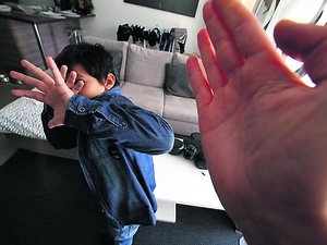 Selon ce baromètre, plus de 80 % des parents ont recours à des violences sur leurs enfants, en France