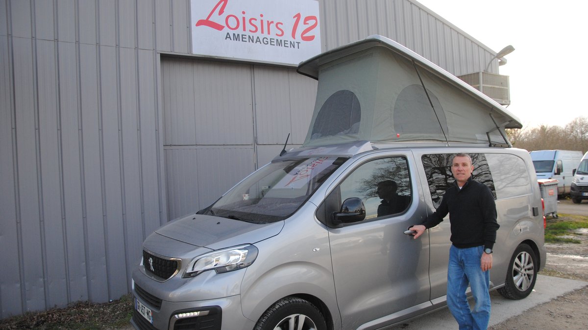 L’avantage du fourgon aménagé c’est que l’on suit le soleil, ce ne sont ni les mêmes vacances, ni la même clientèle" : à Olemps, avec Loisirs 12, des vans pensés pour voyager autrement