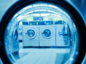 En Occitanie, le braqueur s'est mis à attaquer un distributeur automatique... de lessive, près de 1 000 ¬ de butin tout de même