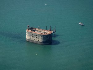 "L'émission a commencé quand j'avais 4 ans" : Cyril Féraud devient le nouvel animateur de "Fort Boyard"