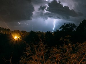 CARTES. Météo : des températures douces mais des orages et de la pluie sur une bonne partie de l'Occitanie, ce lundi