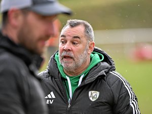 Rugby : "Gommer les erreurs pour prendre une revanche", l'entraîneur de LSA Éric Viarouge se projette sur le match retour face à Hendaye