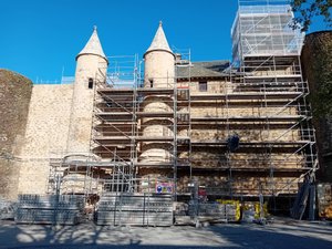 "Un chantier structurant de l'année à venir" : avec la Fondation du Patrimoine, le château d'Onet retrouve progressivement des "couleurs"