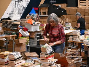 "Pour que le plaisir de lire devienne un geste de solidarité" : entre collecte et tri, l'opération Livres du coeur bat son plein à Rodez