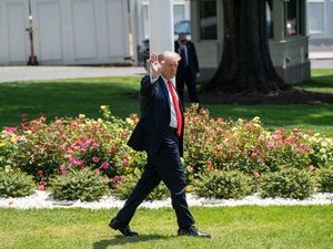 Guerre au Moyen-Orient : les États-Unis veulent mener une opération pour débloquer le détroit d'Ormuz, l'Iran lance un avertissement