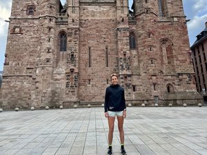 "Pour donner envie à des gens d'emprunter ce parcours" : Anne-Lise Rousset relie Conques à Rodez et ça se voit !