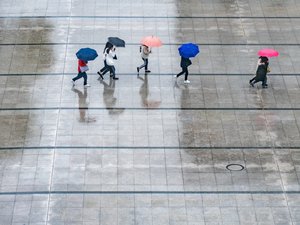 "Quelques incertitudes persistent quant à un passage en orange" : encore 52 départements en vigilance pluie et orages ce mercredi