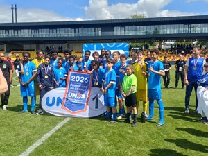 VIDÉO. "Une fois par an, on accueille une finale nationale de l'UNSS en Aveyron" : le collège Marie-Curie de Troyes remporte le championnat de France UNSS excellence de football à Rodez