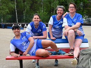 Quilles de huit : quand les féminines de Saint-Amans-des-Côts tombent les hommes en coupe !
