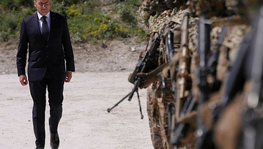 Military defense: 36 billion euros more for the French armies by 2030 to rearm in what way?