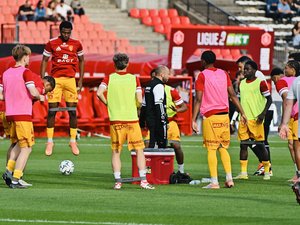 Football : Rodez peut valider sa place en play-offs à Annecy, suivez la dernière journée de Ligue 2 en direct