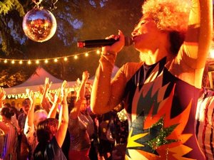 Au rendez-vous des danseurs, acrobates et plasticiens : en Aveyron, le festival entrayol de la Grande confluence prend de l'importance