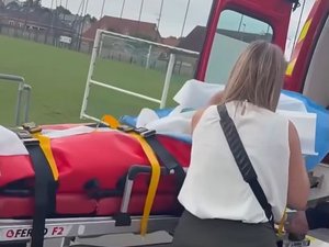 "C'est la première fois que ça arrive chez des aussi jeunes" : un enfant de 9 ans passé à tabac à la fin d'un tournoi de foot et évacué par les pompiers