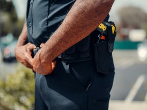Bientôt des agents SNCF et RATP équipés de pistolet à impulsions électriques : voici les gares et les lignes qui seront concernées
